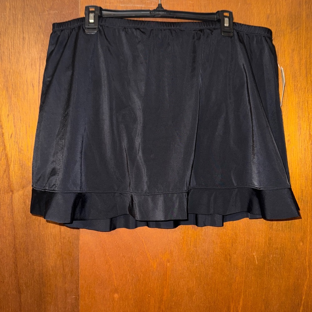 🐠 St. John's Bay Black Swim Skirt
